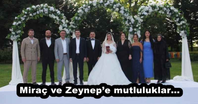 mirac_ve_zeynepe_mutluluklar_h53245_0cc55 Miraç ve Zeynep’e mutluluklar…