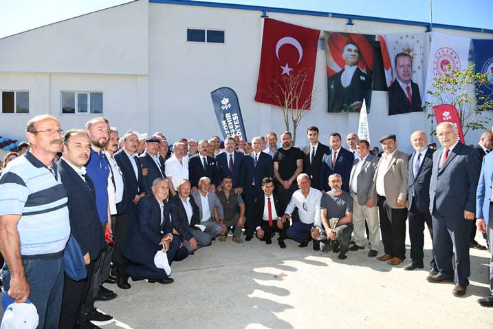 1e3d3d19-cb1f-432b-b016-261462cf8819