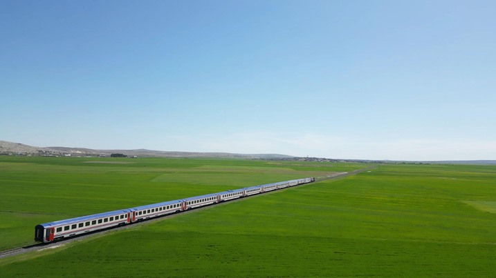 8e29a715-a6f1-409e-8115-4016784b3cee