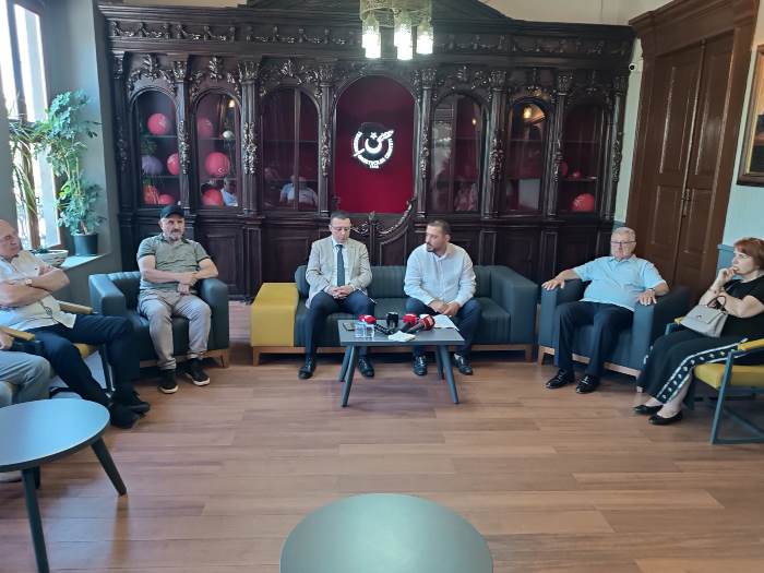 d2dfed84-cd25-4e39-b8b3-b9c635bcc81c