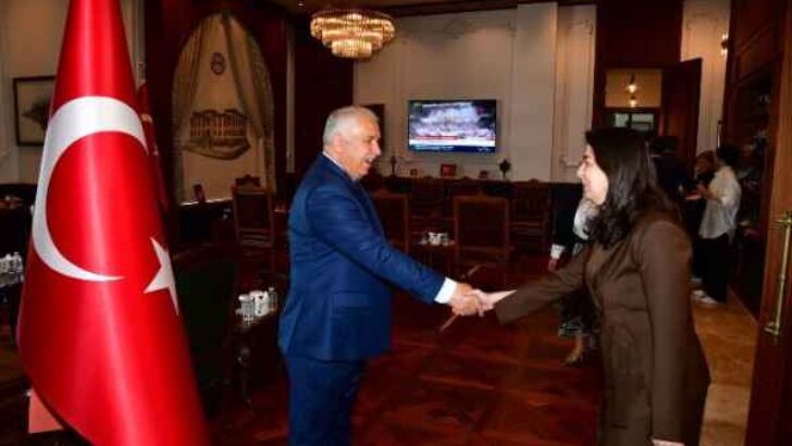 Vali Yıldırım Personelle Bayramlaştı