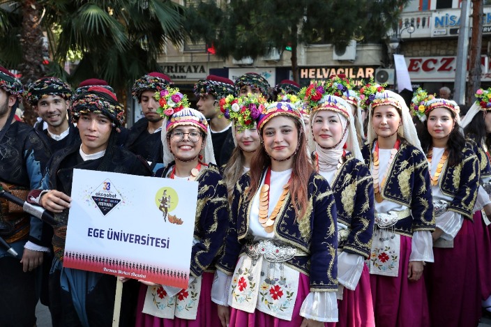 9afc0203-5d07-4d28-8c7a-372d45e93959