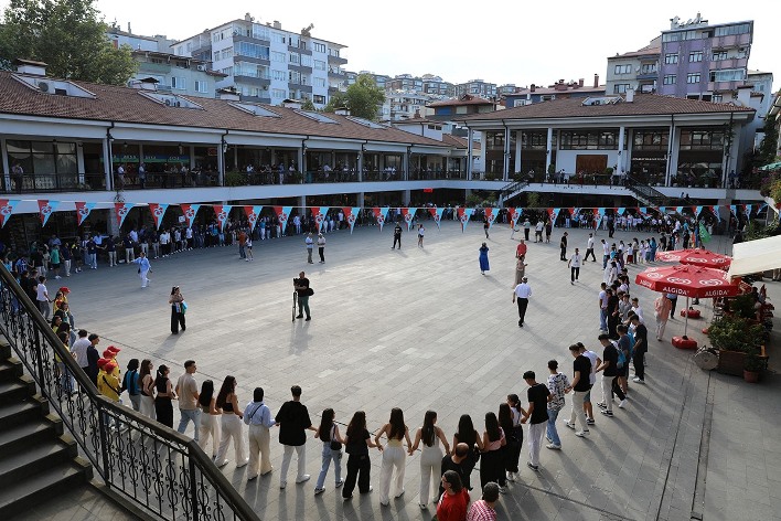 f0b58a06-0e30-47d9-ab82-568f5e5884ce