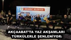 AKÇAABAT’TA YAZ AKŞAMLARI TÜRKÜLERLE ŞENLENİYOR: