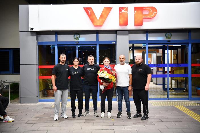 cfe2454e-4dc7-44f2-9a62-5f07ba2f9fec