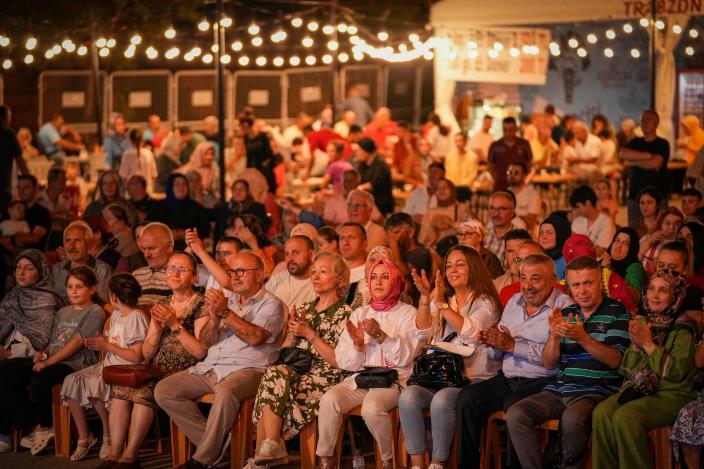 1e9d1f33-e49c-461f-9282-19cff21f8320