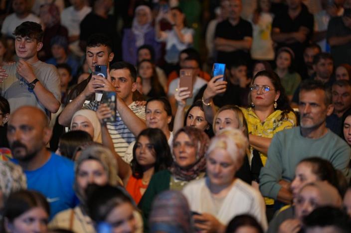 9a7787d8-409b-42a2-a224-2da85b0e9553