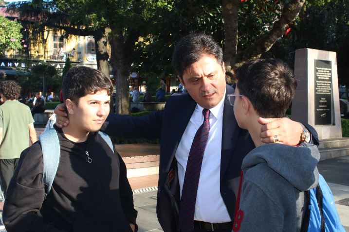 b978b1b9-930f-42a3-a7db-5878f1460199