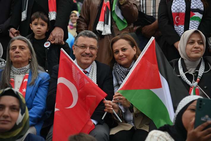 c72033e8-9253-4404-b05d-56af27433479