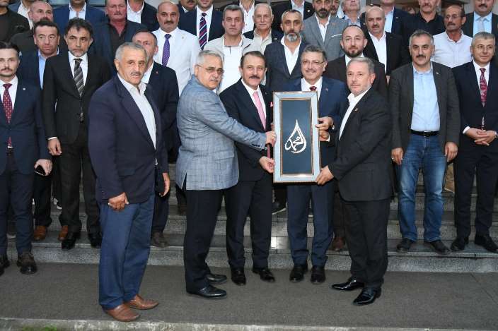 c8945a5a-52fe-421a-9a13-406e444b4676