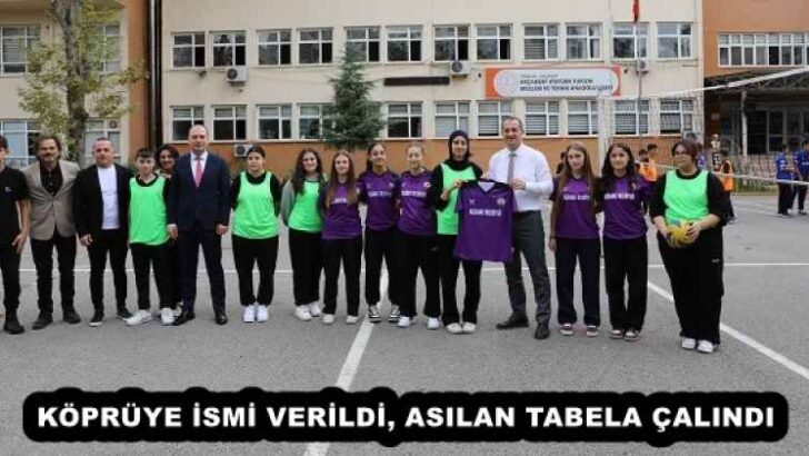 BAŞKAN EKİM, KARİYER GÜNLERİ’NDE ÖĞRENCİLERLE GELECEĞİ KONUŞTU