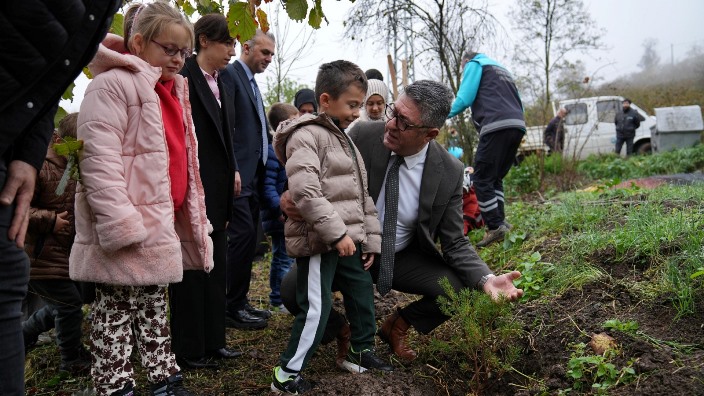 d7dfdbc2-69cd-440b-9b93-3695fc368fd9