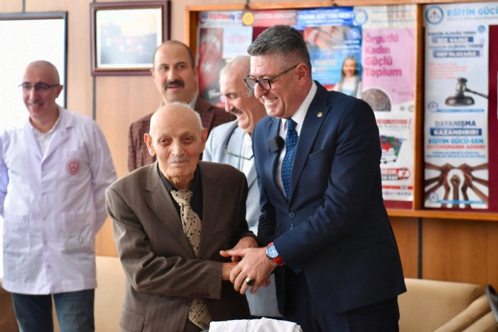 fad9a7b0-6ad3-417e-9aed-0f87e2d36c8b