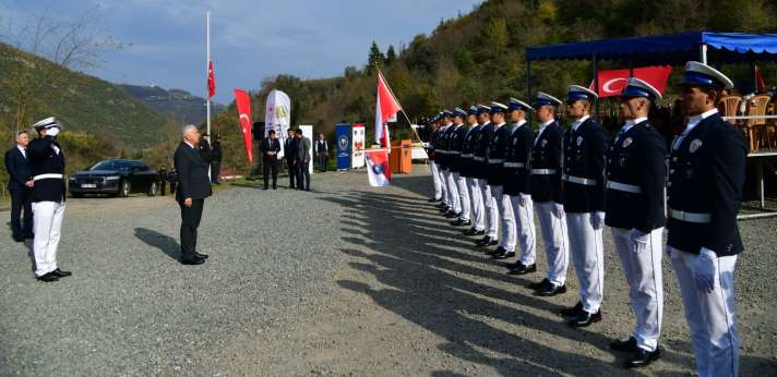 fceba7ff-c04b-4934-bb53-2e762ff73336