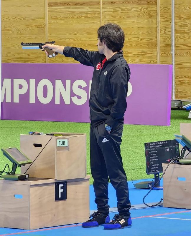 77d21b8d-7f18-4546-bca6-8925e79cca55