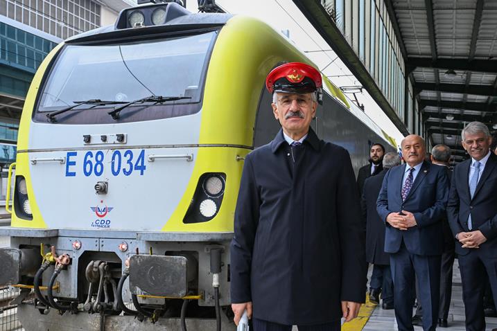 9e79a73f-97b5-4863-86b9-f259a9bcf8d3