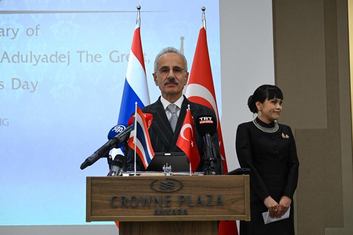 b165f11f-d790-477c-88c3-49055623e51b