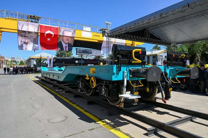 e6e51319-881f-4bdc-9465-214ab6e5ac49