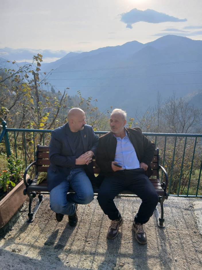 eeb95dad-1082-401a-b89a-d9ed6a7319bf