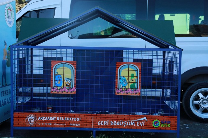 f8a020cf-1396-48be-8398-4c026a9ffd38