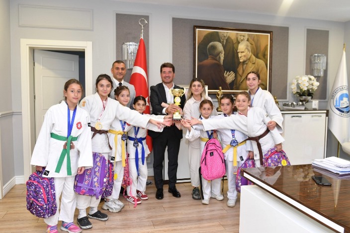 1f9af3a7-e79e-44df-b19f-c6a7df450fae