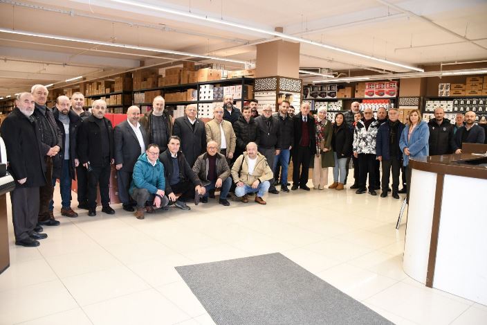 28b6cab1-e8e4-4181-a8ed-56fe3c1de230