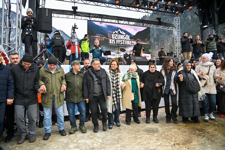 7133c250-f1c9-4e66-8e16-573098ddd74b