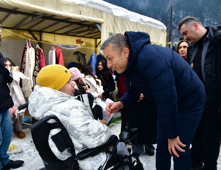 9cecf202-9d68-490e-a6f4-be0399de5216