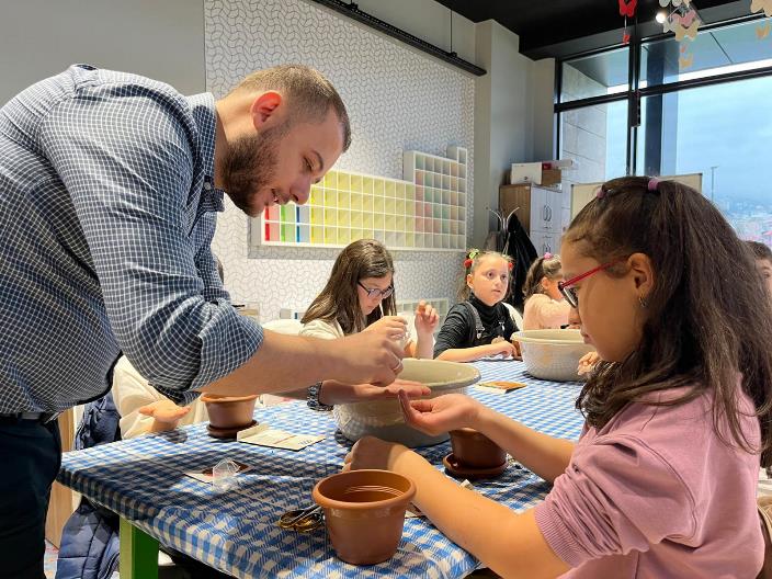 b940fdc8-4406-4872-8310-f0f857faf69a