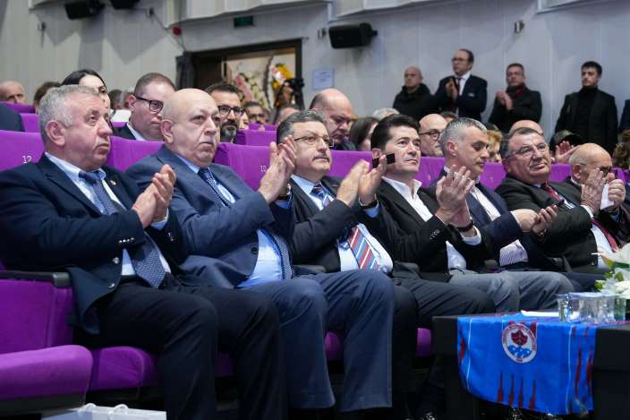 d068e3c9-6d73-4fa3-af49-f3c8e0942b49