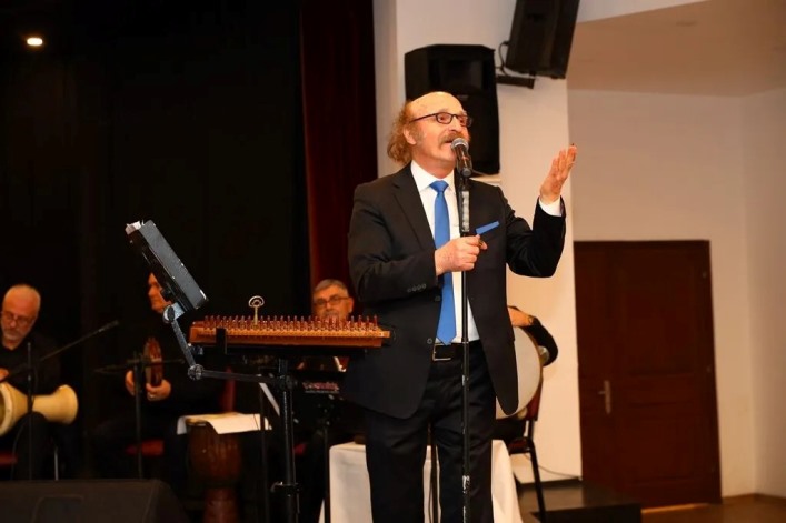 e9306329-f3e3-49e0-802d-d22ba0431df4