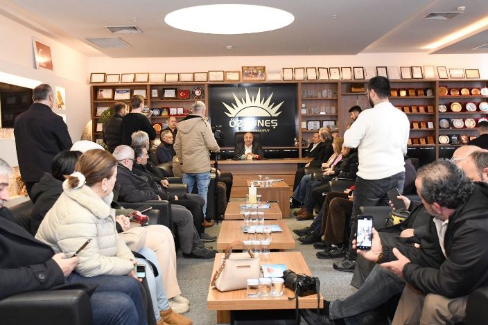 f8409ca3-8b49-46e2-aaa2-dc2df2b40ca3