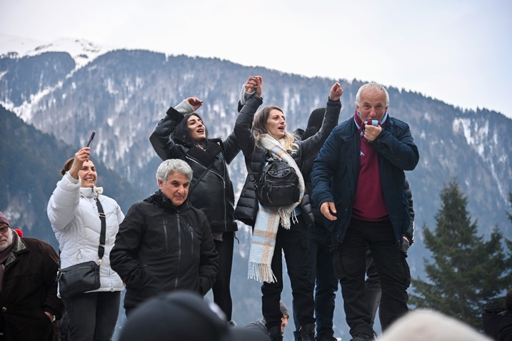 fe5f30d1-04ca-4516-acb3-651b58f953b7