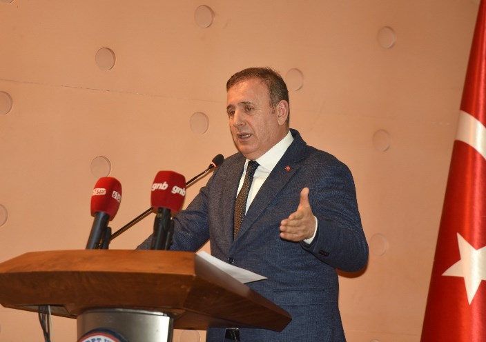 2cf312c6-d35f-4944-8883-e9e5749b953c