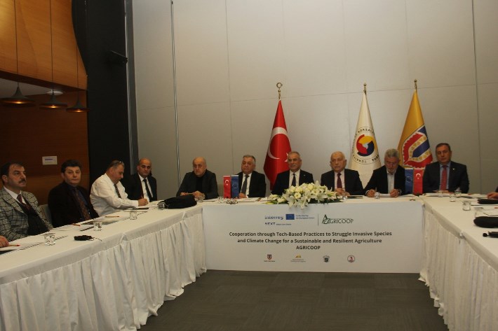 a530da25-9882-4c99-a853-22b384219407