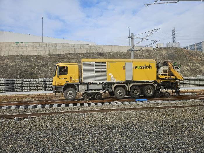 b9125251-c44b-46b8-ba17-933bd8575537