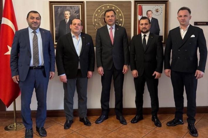 c5825574-a6a9-415f-aa2d-70e715e7dfb5