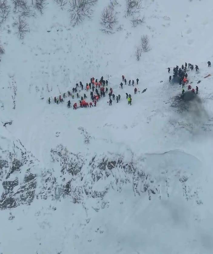 f6a121b1-e2e9-4e26-9d0f-39b17f39aea2