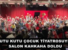 KUTU KUTU ÇOCUK TİYATROSUYLA SALON KAHKAHA DOLDU