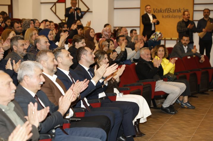 3a706937-f23e-4649-9455-4c3ada0fc08b