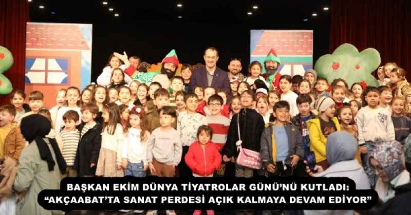 baskan_ekim_dunya_tiyatrolar_gununu_kutladi_akcaabatta_sanat_perdesi_acik_kalmaya_devam_ediyor_h57721_10691 BAŞKAN EKİM DÜNYA TİYATROLAR GÜNÜ’NÜ KUTLADI: “AKÇAABAT’TA SANAT PERDESİ AÇIK KALMAYA DEVAM EDİYOR”