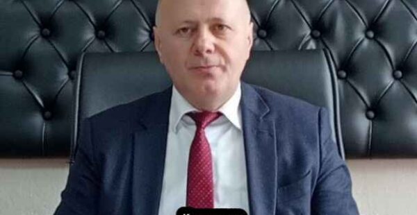 Kamuoyu ve kamu emekçileri Ali Yalçın’ı ve temsil ettiği MEMUR-SEN’i tanımaktadır !