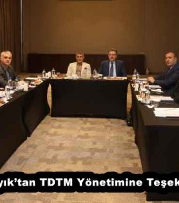 baskan_biyiktan_tdtm_yonetimine_tesekkur_plaketi_h58036_6ee81