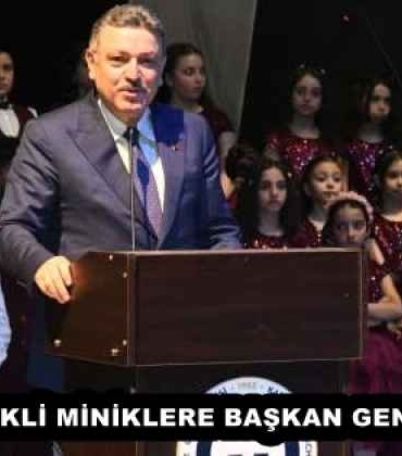 koca_yurekli_miniklere_baskan_gencten_alkis_h58063_494d8