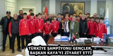 turkiye_sampiyonu_gencler_baskan_kayayi_ziyaret_etti_h58315_876b0